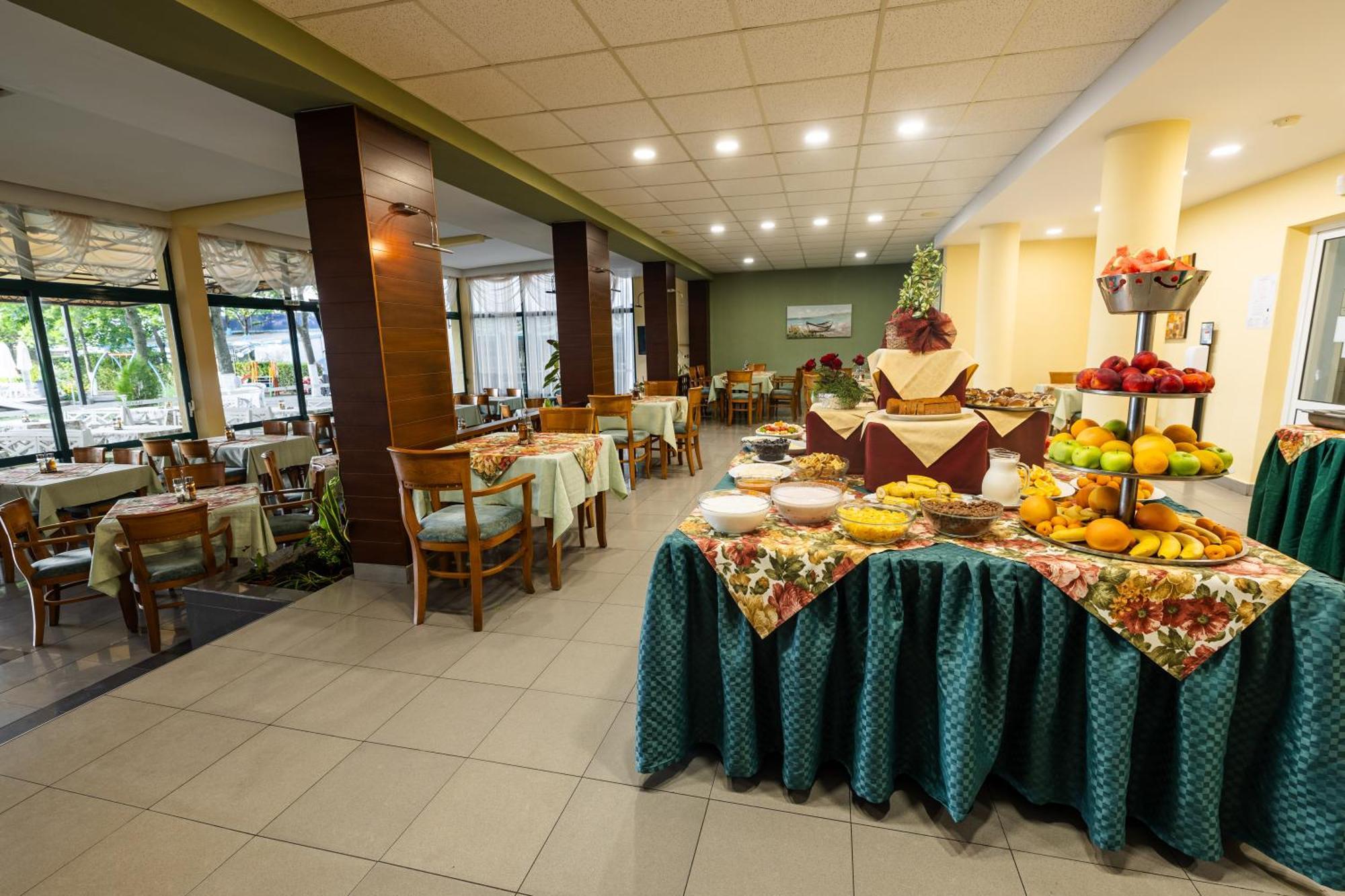 Hotel Slavyanski 3*