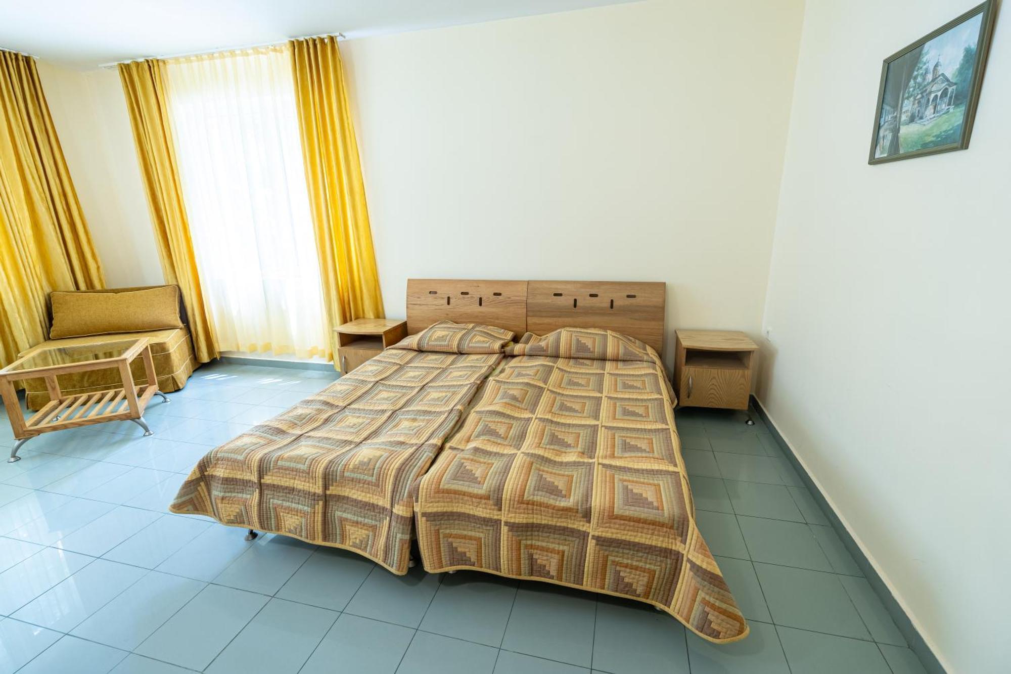Slavyanski Hotel 3*
